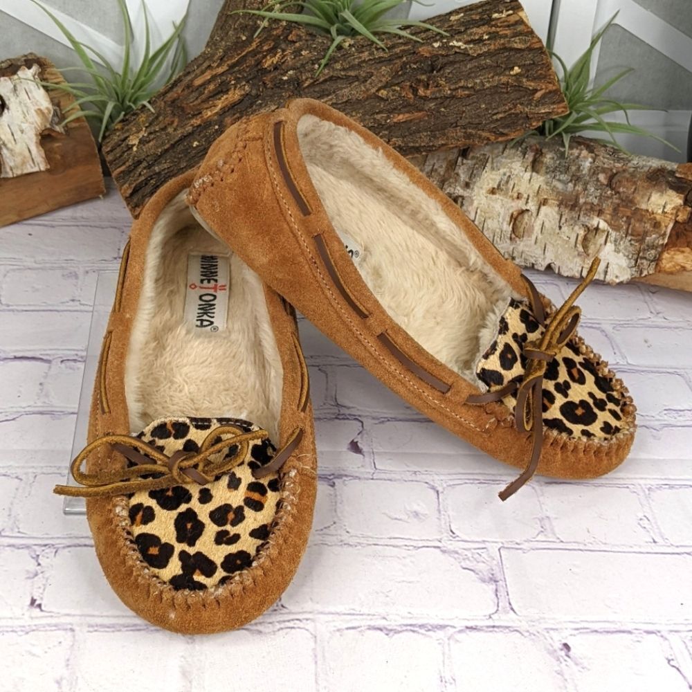 MINNETONKA Leopard Print Cally Slipper